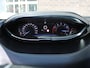 Peugeot 3008 SUV Blue Lease GT 180pk | Schuif-/Kanteldak | Stoelverwarming | Elektrische Achterklep