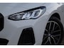 BMW 2-Serie Active Tourer (u06) 220i M-SPORT SHADOW LINE Panoramadak | Camera | Stoelverwarming | Sfeerverlichting | Wide screen | DAB |