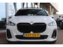 BMW 2-Serie Active Tourer (u06) 220i M-SPORT SHADOW LINE Panoramadak | Camera | Stoelverwarming | Sfeerverlichting | Wide screen | DAB |