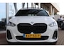 BMW 2-Serie Active Tourer (u06) 220i M-SPORT SHADOW LINE Panoramadak | Camera | Stoelverwarming | Sfeerverlichting | Wide screen | DAB |