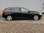 Volvo V60 2.0 D3 R-Design [ fm navi,ecc,lmv,cruise ]