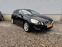 Volvo V60 2.0 D3 R-Design [ fm navi,ecc,lmv,cruise ]