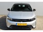 Opel Corsa 1.2-100pk Turbo Ultimate. In nieuwstaat verkerende Opel Corsa ! Autm. airco, cruise cntrl, lane assist, panoramadak, verwarmde stoelen, LM wielen, camera, pdc v+a, navigatie by Apple Carplay/Android auto, metallic, LED verl. etc.