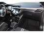 Opel Corsa 1.2-100pk Turbo Ultimate. In nieuwstaat verkerende Opel Corsa ! Autm. airco, cruise cntrl, lane assist, panoramadak, verwarmde stoelen, LM wielen, camera, pdc v+a, navigatie by Apple Carplay/Android auto, metallic, LED verl. etc.