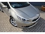 Kia Ceed Cee'd 1.4 CVVT * Airco * Navi * Carplay/Android * Lmv * Zeer nette auto