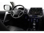 Toyota Land Cruiser 2.8 D-4D Executive | Black Pack | Trekhaak | Panoramadak | Standkachel | Luchtvering | Navigatie | 19 inch | 360 camera | Leder | Stoelverwarming/-ventilatie | JBL