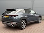 Hyundai Tucson 1.6 T-GDI PHEV Comfort Smart 4WD Sky / Dealer Onderhouden / Trekhaak / 1350KG Trekgewicht / Schuif Kantel Dak / Adaptive Cruise / Apple Carplay&Adnroid Auto / Keyless /