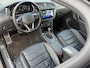 Volkswagen Tiguan 1.4 TSI eHybrid R-Line | Leder | Trekhaak | Memory |Adaptieve Cruise | IQ light | 360 | Carplay | Stoelverwarming |