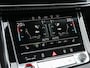 Audi Q7 4.0 TFSI SQ7 quattro Panoramadak | Keramische Remmen | Alcantara Hemel | Carbon Interieur | B&O | HUD | Luchtvering | Stoelverwarming V+A | Camera | Ambiance Interieur | Stuurverwarming | Achterasbesturing |