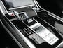 Audi Q7 4.0 TFSI SQ7 quattro Panoramadak | Keramische Remmen | Alcantara Hemel | Carbon Interieur | B&O | HUD | Luchtvering | Stoelverwarming V+A | Camera | Ambiance Interieur | Stuurverwarming | Achterasbesturing |