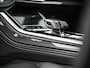 Audi Q7 4.0 TFSI SQ7 quattro Panoramadak | Keramische Remmen | Alcantara Hemel | Carbon Interieur | B&O | HUD | Luchtvering | Stoelverwarming V+A | Camera | Ambiance Interieur | Stuurverwarming | Achterasbesturing |