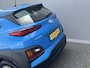 Hyundai Kona 1.0T Comfort / Afneembare Trekhaak (1.200KG) / 100% Dealeronderhouden / 1e Eigenaar / Navigatie DMV Apple Carplay&Android Auto / Dab / Achteruitrij Camera / Lichtmetalen Velgen 16" /