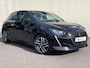 Peugeot 208 1.2 PureTech Allure Pack Airco | AppleCarPlay/ Android Auto | Camera | Cruise Control | DAB | Keyless Start | LMV 16" | Navi | PDC Achter |