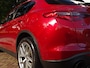 Alfa Romeo Stelvio 2.0 T AWD !Veloce stoelen! 8C Rosso | Pano | Carplay | H+K | Diff.TI | Black Edition | FULL OPT.