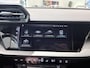 Audi A3 Sportback 35 TFSI Pro Line Apple Carplay/Android Auto | Autonomous Emergency Braking | Draadloze Telefoonlader | Electronic Climate Controle | LED Koplampen | Lichtmetalen Velgen 16'' | Multimedia-Voorbereiding | Parkeer Assistent | Parkeersensor Voor en Achter | Regensensor | Rijstrooksensor | Sportstuur | Start/Stop Systeem | Uitwijk Assistent | Warmte werend Glas | Achteruitrijcamera | Cruise Control Adaptief met Stop en Go | Elektrisch Verstelbare Bestuurdersstoelen | Navigatiesysteem Full Map