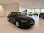 Audi A3 Sportback 35 TFSI Pro Line Apple Carplay/Android Auto | Autonomous Emergency Braking | Draadloze Telefoonlader | Electronic Climate Controle | LED Koplampen | Lichtmetalen Velgen 16'' | Multimedia-Voorbereiding | Parkeer Assistent | Parkeersensor Voor en Achter | Regensensor | Rijstrooksensor | Sportstuur | Start/Stop Systeem | Uitwijk Assistent | Warmte werend Glas | Achteruitrijcamera | Cruise Control Adaptief met Stop en Go | Elektrisch Verstelbare Bestuurdersstoelen | Navigatiesysteem Full Map