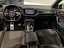 Volkswagen T-Roc 1.5 TSI Sport 2X R-LINE AUT. SFEERVERL. VIRTUAL CAMERA CARPLAY KEYLESS ACC NAVI NAP GARANTIE APK