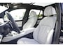 BMW X5 xDrive50e | M Sport Pro | Panoramadak | Driving Assistant Professional | Sofft Close | Trekhaak | Integrale actieve besturing | M SPORTREM, ROOD HOOGGLANS | Parking Assistant professional | Harman/Kardon Surround Sound systeem |