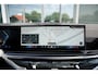 BMW X5 xDrive50e | M Sport Pro | Panoramadak | Driving Assistant Professional | Sofft Close | Trekhaak | Integrale actieve besturing | M SPORTREM, ROOD HOOGGLANS | Parking Assistant professional | Harman/Kardon Surround Sound systeem |