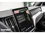 Volvo XC60 T8 AWD Black Edition|B&W|Pano|Massage|Luchtv|HUD