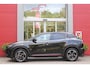 Alfa Romeo Junior ELETTRICA SPECIALE 156PK 54 kWh | TECHNOLOGIE PAKKET (O.A. FULL LED ADAPTIVE MATRIX KOPLAMPEN/DODEHOEK DETECTIE/DRAADLOZE TELEFOONLADER/ACHTERUITRIJ CAMERA/PARKEERSENSOREN VOOR, ACHTER,ZIJKANT) | DRAADLOZE APPLE CARPLAY/ANDROID AUTO | CLIMATE CONTROL | ELEKTRISCH BEDIENBARE ACHTERKLEP | STOEL VERWARMING | ELEKTRISCH BEDIENBARE VOORSTOEL MET MASAGEFUNCTIE | VERKEERSBORDEN HERKENNING | ADAPTIVE CRUISE CONTROL | KEYLESS ENTRY/START |