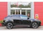Alfa Romeo Junior ELETTRICA SPECIALE 156PK 54 kWh | TECHNOLOGIE PAKKET (O.A. FULL LED ADAPTIVE MATRIX KOPLAMPEN/DODEHOEK DETECTIE/DRAADLOZE TELEFOONLADER/ACHTERUITRIJ CAMERA/PARKEERSENSOREN VOOR, ACHTER,ZIJKANT) | DRAADLOZE APPLE CARPLAY/ANDROID AUTO | CLIMATE CONTROL | ELEKTRISCH BEDIENBARE ACHTERKLEP | STOEL VERWARMING | ELEKTRISCH BEDIENBARE VOORSTOEL MET MASAGEFUNCTIE | VERKEERSBORDEN HERKENNING | ADAPTIVE CRUISE CONTROL | KEYLESS ENTRY/START |