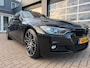 BMW 3-Serie Touring 320i High Executive M-Sport / Pano / Carplay / Leder / Trekhaak .