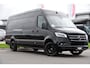 Mercedes-Benz Sprinter 319 V6 3.0 CDI L3H2 Black Edition Adaptieve Cruise, 360 Camera, Carplay, LED, Voorruit verwarming, Automaat, 10,5'' Mbux, NAVI, 2 x Geveerde stoel, Uniek!