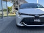 Toyota Corolla 1.8 Hybrid Executive | Parelmoer wit, 18 inch, Leer/Alcantara, Stoelverwarming, Parkeersensoren, Keyless, Apple CarPlay/Android auto