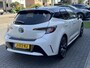 Toyota Corolla 1.8 Hybrid Executive | Parelmoer wit, 18 inch, Leer/Alcantara, Stoelverwarming, Parkeersensoren, Keyless, Apple CarPlay/Android auto