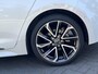 Toyota Corolla 1.8 Hybrid Executive | Parelmoer wit, 18 inch, Leer/Alcantara, Stoelverwarming, Parkeersensoren, Keyless, Apple CarPlay/Android auto