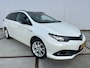 Toyota Auris 1.8 Hybrid Black Edition Clima - trekhaak - full map navi - Lm velgen - bluetooth - NAP - LED