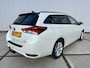 Toyota Auris 1.8 Hybrid Black Edition Clima - trekhaak - full map navi - Lm velgen - bluetooth - NAP - LED