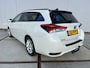 Toyota Auris 1.8 Hybrid Black Edition Clima - trekhaak - full map navi - Lm velgen - bluetooth - NAP - LED