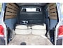 Volkswagen Transporter 2.0 TDI L2H1 110PK, App Connect, Cruise Control, Trekhaak, Airco,