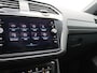 Volkswagen Tiguan 2.0 TSI 4Motion R-Line 190PK DSG Trekhaak, Black Style, Achteruitrijcamera, Side Assist, 19" LM velgen, Adaptieve Cruise Control, Stoelverwarming, Navi
