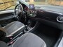 Volkswagen Up! 1.0 high up! BlueMotion Navi Airconditioning Bluetooth 15"LM