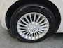Volkswagen Up! 1.0 high up! BlueMotion Navi Airconditioning Bluetooth 15"LM