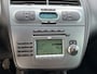 SEAT Altea XL 1.6 Stylance ECC Audio/CD Electric pakket LMV 17" Cruisecontrol Dakrails Getint glas PDC ABS Dealeronderhoud Nw Apk!