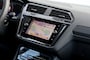 Volkswagen Tiguan 1.5 TSI R-Line Business Black Style - 150 pk **Trekhaak / Camera / 1e eig