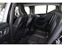 Volvo XC40 T3 Momentum Pro - IntelliSafe Assist & Surround - Parkeercamera achter - Verwarmde voorstoelen - Parkeersensoren voor & achter - Volvo On Call - 18' LMV