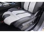 Peugeot 3008 1.6 HYbrid 225 GT | Voorstoel met massagefunctie | Elektrisch bedienbare achterklep met sensorsturing | Alcantara interieurdelen | Apple Carplay/Android Auto | Electronic climate controle | Cruise control adaptief met Stop&Go | Navigatiesysteem full map