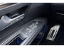 Peugeot 3008 1.6 HYbrid 225 GT | Voorstoel met massagefunctie | Elektrisch bedienbare achterklep met sensorsturing | Alcantara interieurdelen | Apple Carplay/Android Auto | Electronic climate controle | Cruise control adaptief met Stop&Go | Navigatiesysteem full map
