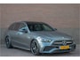 Mercedes-Benz C-klasse 200 Launch Edition AMG Line, Origineel NL, Panoramadak, Trekhaak, Stoelverwarming, Carplay, Sfeerverlichting, Camera.