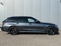 BMW 3-Serie Touring 330e xDrive High Executive | Panoramadak | M-Pakket | Elektrische voorstoelen | Head-up Display | BOMVOL!