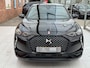 DS 3 Crossback PureTech 100 Performance Line+ | Adaptive Cruise Control | Trekhaak afneembaar | Dodehoekdetectie | Parkeersensoren voor + achter | Carplay/Android Auto | Keyless | Climate Control | Achteruitrijcamera | Draadloze telefoonlader | Navigatie |