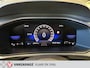 Volkswagen T-Roc 1.0 TSI Life- 3d virtual cockpit-Lane + Front assist-Carplay spotify-Navigatie-Stoelverwarming-Park hulp.