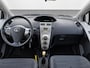 Toyota Yaris 1.3 VVTi Sol Airco MF Stuurwiel Lichtmetalen Velgen 5-DRS Stuurbekrachtiging APK 02-2027 nette auto!