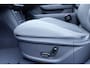 Lynk & Co 02 272PK 66KWh More | Wordt Verwacht | 1600KG Trekgewicht | 360 Graden Camera | Harman Kardon | Panoramadak | Elektrisch bedienbare voorstoel met geheugen | Keyless Entry | Getint glas | Adaptieve Cruise Control | Dodehoekassistent | Sfeerverlichting | Stuurwielverwarming | Stoelverwarming