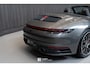 Porsche 911 Cabrio 992 3.0 Carrera S (2021, NL) 11.973km, PDCC, achteras sturing, RS Spyder wielen, BOSE
